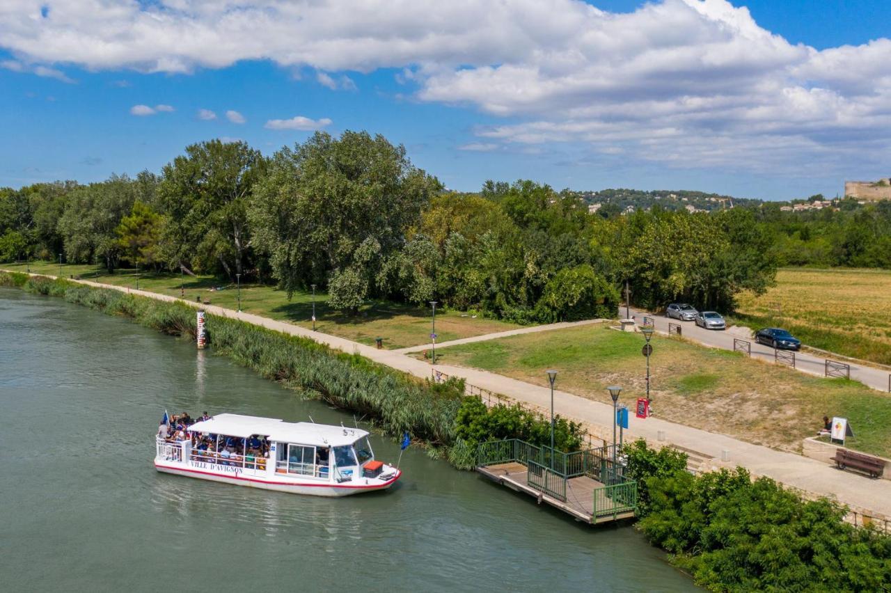 Camping Du Pont D'Avignon Hotel Exterior photo